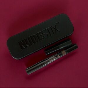 💎 NUDESTIX Magnetic Matte Eye Color Pencil  | Taupe